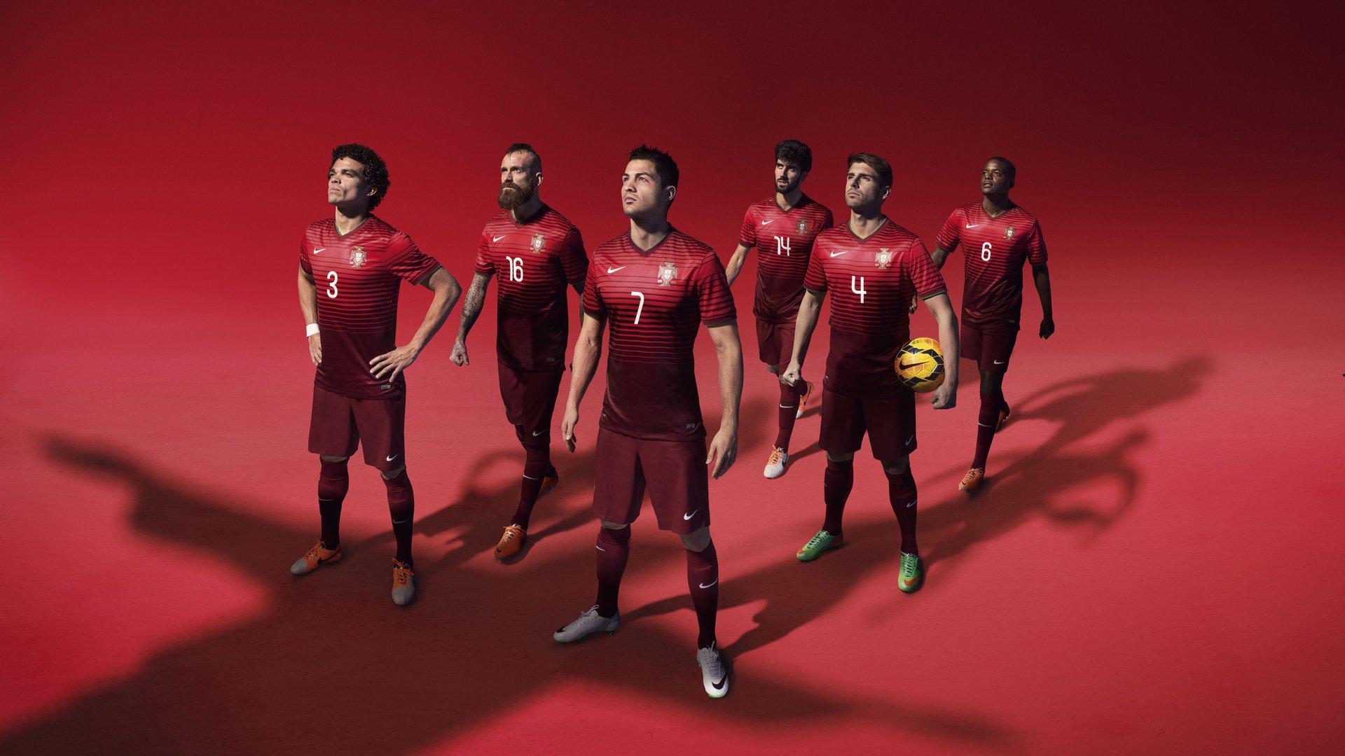 蝶泳名将再创世界纪录,泳坛新星闪耀国际赛场