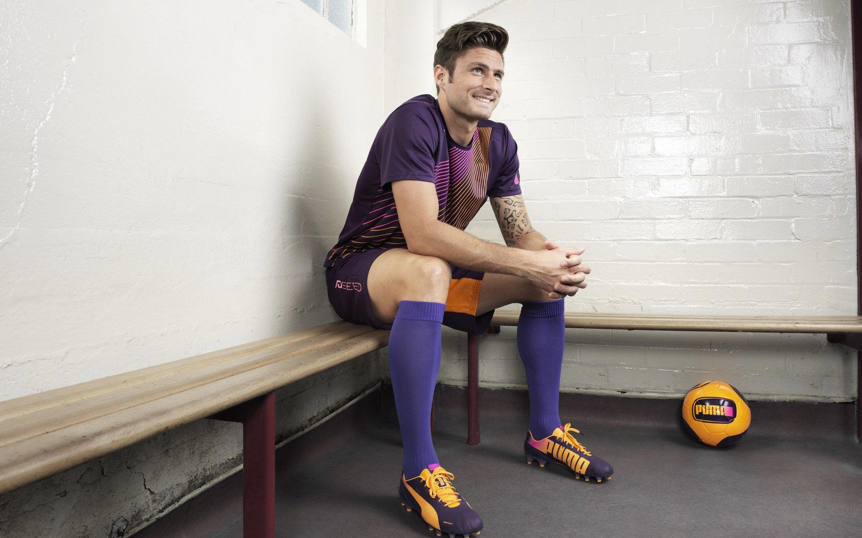 纳达尔逆转晋级温网八强 鏖战五盘展现王者韧性