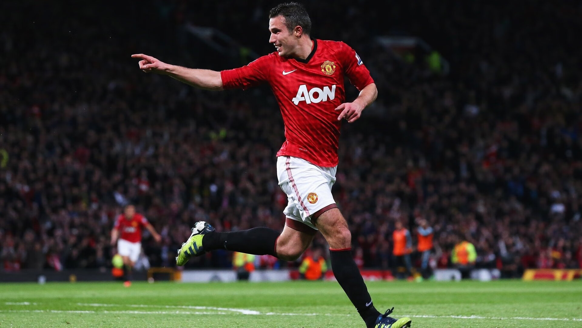 百米飞人巅峰对决 新星闪耀破纪录